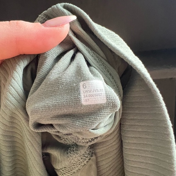 Lululemon Ribbed Align Leggings 25” - Grey Eucalytpus - Picture 4 of 4